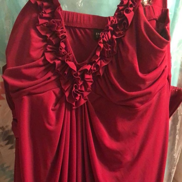 Dresses - Picture 2 of 3